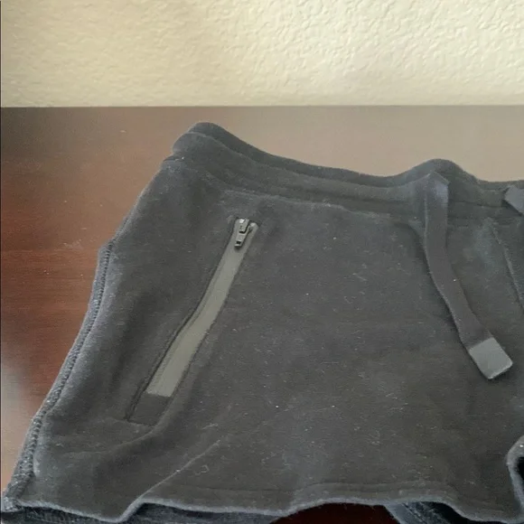 Alo Yoga Black Women's Shorts - Picture 4 of 5